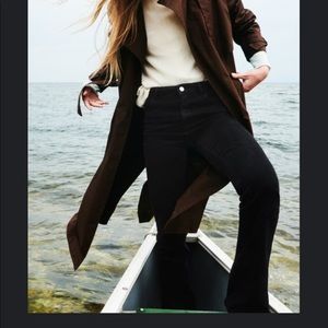 “Z1975 High Rise Flared Jeans” Size 8